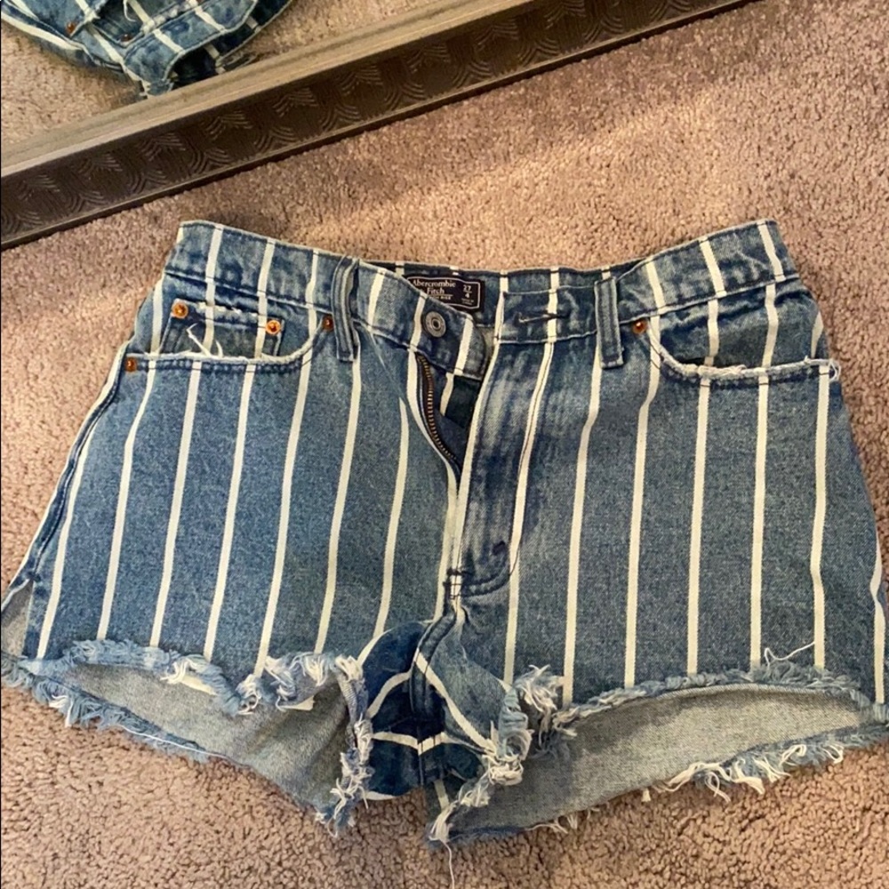 A&F high rise striped denim shorts sz 27